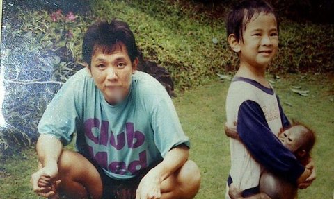 Foto Lawas Bos Jalan Tol Ganteng Banget Bareng Sang Putra, Sindir Orang Utan Lebih Jujur dari Orang Kota