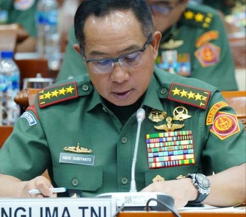 Tersenyum Lebar, Panglima TNI Ucapkan Syukur Soal Pemberian Bantuan ke Gaza Palestina, 'Alhamdulillah Komisi I DPR Menyetujui'