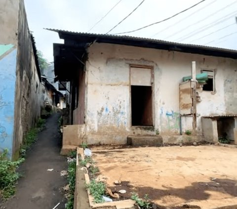 Far from the Urban Bustle, This is the Portrait of Abandoned Settlements in the Middle of Jakarta, like a Dead Village