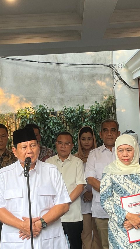 Ini Yang Diucapkan Khofifah ke Prabowo Usai Didukung Gerindra di Pilgub Jatim 2024