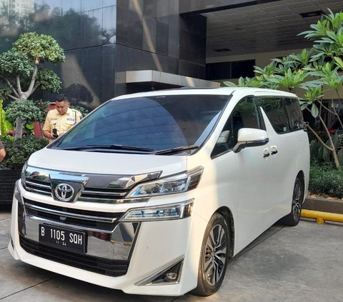 Anak SYL Langsung Serahkan Mobil Mewah Merek Toyota Ini ke KPK Usai Diperiksa Terkait TPPU