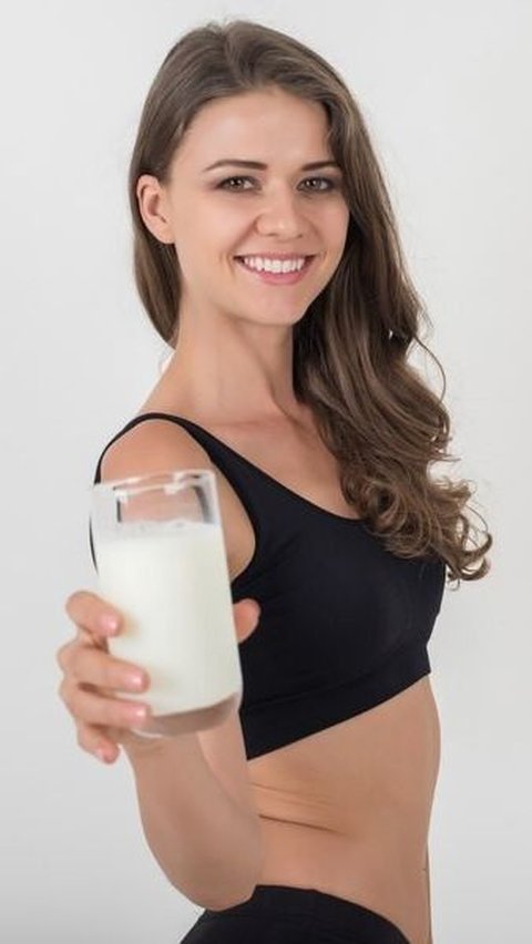 Dengan memilih susu yang tepat dan menerapkan gaya hidup sehat, penderita kolesterol tinggi tetap dapat menikmati manfaat susu tanpa khawatir akan peningkatan kadar kolesterol.