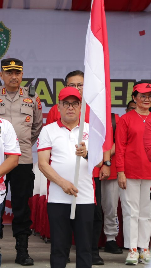 Kemendagri Gelar Pencanangan Gerakan Pembagian 10 Juta Bendera di Penajam Paser Utara