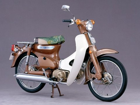 Di tengah persaingan motor matic, Honda Super Cub 110 baru diluncurkan dengan harga Rp31 Jutaan. Apa yang berbeda dari yang lain?