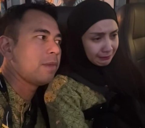 Tangis Nagita Slavina Pecah Jelang Naik Pesawat ke Tanah Suci, Raffi Ahmad Cium & Tenangkan Sang Istri