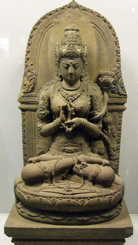 Lebih Dekat dengan Arca Prajnaparamita Warisan Kerajaan Singasari, Patung Tercantik di Dunia