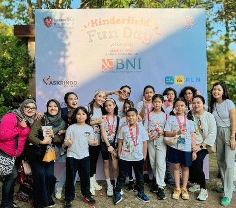 Potret Bilqis Ikut Fun Walk Sekolah Ditemani Ayu Ting Ting, Netizen 'Langsung Training Debut di Korea Aja'