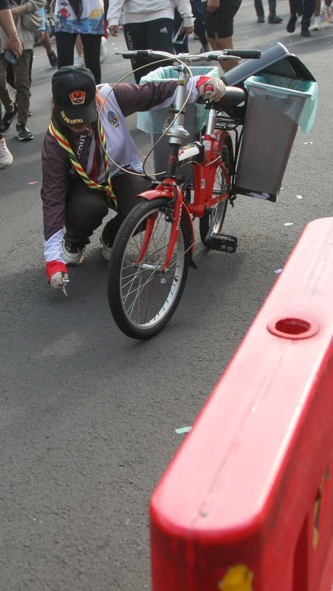 FOTO: Memperingati Hari Lingkungan Hidup sedunia, Aksi Anggota Pramuka Ini Wajib Ditiru Bagi Semua Orang