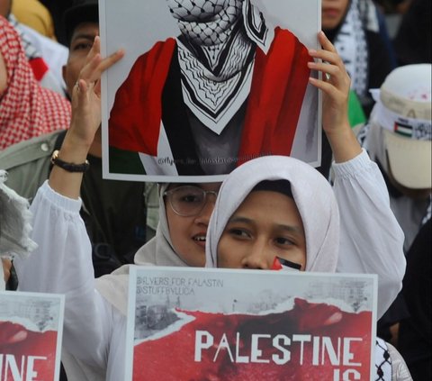 FOTO: Aliansi Rakyat Indonesia Bela Palestina Kecam Serangan Brutal Israel di Patung Kuda