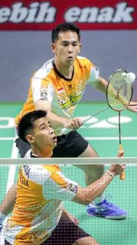 FOTO: Jadi Satu-Satunya Pasangan yang Tersisa, Ini Potret Dramatis Sabar/Reza saat Mati-Matian Tampil di Semifinal Indonesia Open 2024