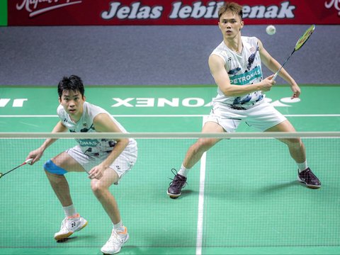 FOTO: Jadi Satu-Satunya Pasangan yang Tersisa, Ini Potret Dramatis Sabar/Reza saat Mati-Matian Tampil di Semifinal Indonesia Open 2024