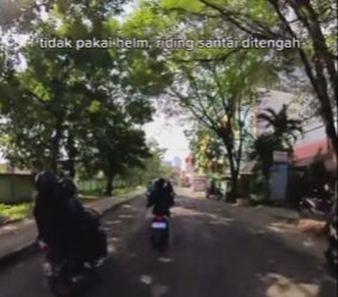 Pemotor Berkendara sambil Merokok, Berujung Disuruh Dorong Motor Sendiri oleh Polisi!