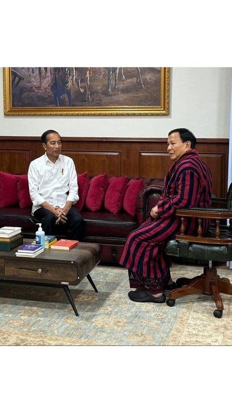 Jokowi Jenguk Prabowo Usai Operasi Cidera Kaki, Ajak Warga Doakan Proses Pemulihan