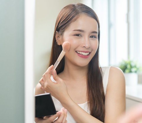 Have a Wide Face? Overcome it with Korean Makeup Artist Contour Tricks