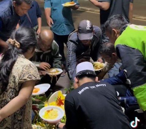 Viral Aksi Pria Ajak Orang-orang di Jalanan Makan Tumpeng Bareng saat Hari Ulang Tahunnya, Banjir Pujian