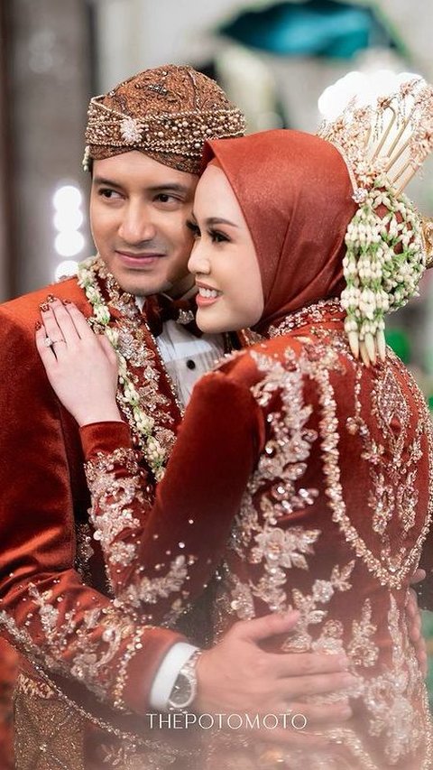 Resmi Menikah, Begini Perjalanan Cinta Chand Kelvin dan Dea Sahirah