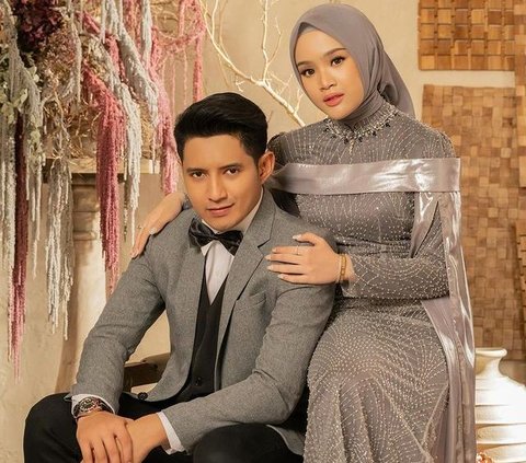 Resmi Menikah, Begini Perjalanan Cinta Chand Kelvin dan Dea Sahirah