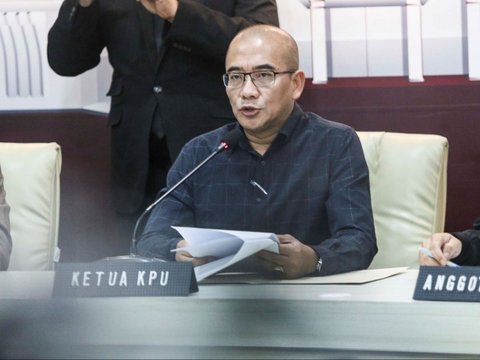 Jokowi Officially Dismisses Hasyim Asy'ari from the Position of KPU Chairman in an Unhonorable Manner