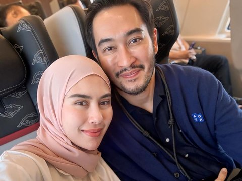 Jadi Istri Bakal Calon Bupati, Potret Syahnaz Sadiqah Dampingi Jeje Blusukan ke Warga Penampilannya Kece Abis