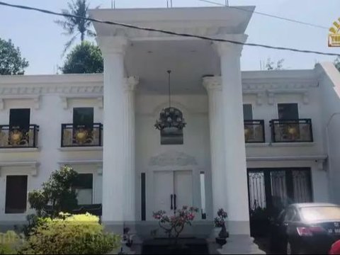 Willing to be Unpaid Lawyer for Pegi Setiawan, Here's the Appearance of Toni RM's Luxurious Castle-like House in Indramayu