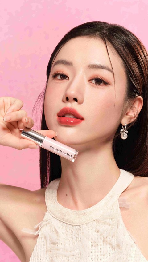 School Children Use Lip Tint This Way for Natural Results