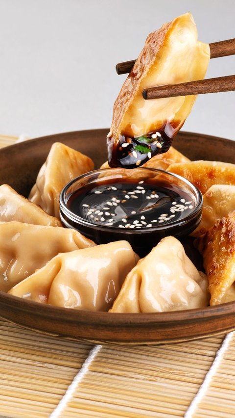 No Need to Go Far to China, Try Making Szechuan Chicken Wonton at Home.