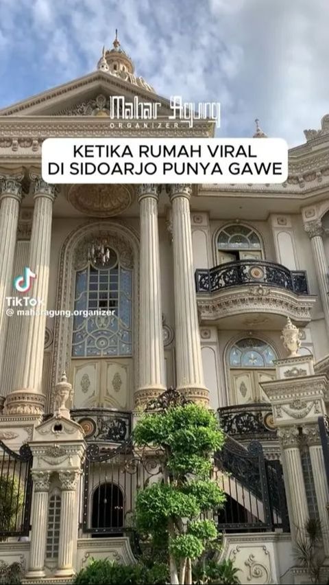 Beginilah penampakan rumah Daffa yang sangat megah bak istana negeri dongeng.