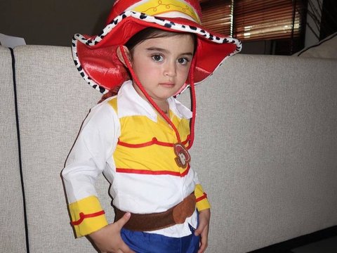 Cute dan Gemesin Banget, ini Deretan Foto Guzel Anak Margin Wieheerm saat jadi karakter Jessie 'Toy Story'