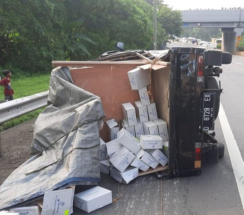 Bus Primajasa Sebabkan Kecelakaan Beruntun di Tol Cipularang, 3 Orang Jadi Korban