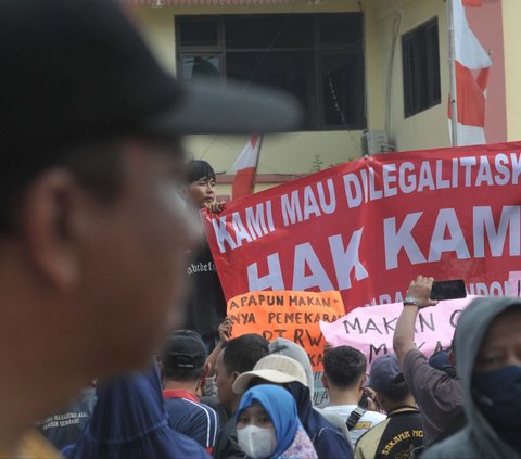 Mereka berharap, dengan adanya RT/RW yang resmi, berbagai masalah administratif dan sosial di Kampung Sawah bisa lebih mudah diatasi. Foto: merdeka.com / Imam Buhori<br>