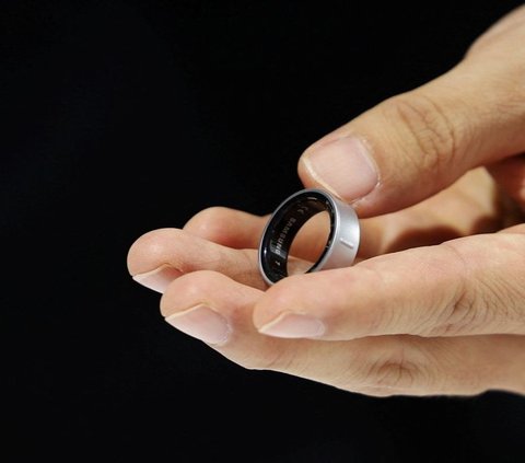 FOTO: Beragam Fitur Canggih! Ini Penampakan Cincin Pintar Samsung Galaxy Ring Saat Diperkenalkan di Seoul