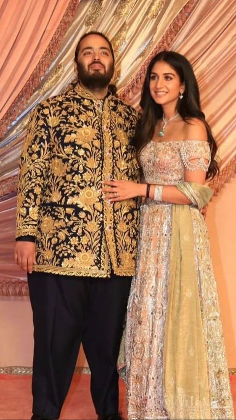 Prospective Son-in-Law of the Richest Person in Asia, Portraits of Radhika Merchant Undergoing Pre-wedding Rituals, Wearing a Super Luxurious Gown.