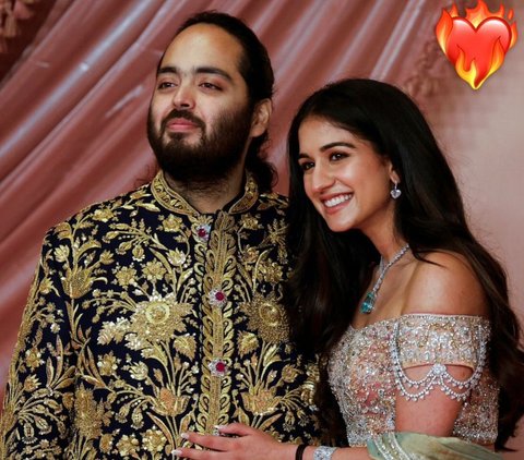 Asia's Richest Son-in-law Candidate, Radhika Merchant's Portrait of Pre-Wedding Rituals, Wearing a Super Luxurious Dress