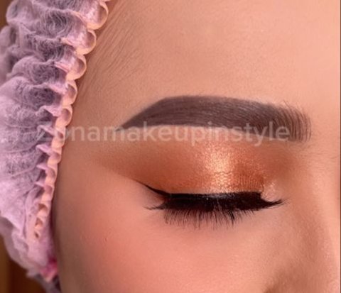 Must Try, Makeup Artist Trick to Create Neat Eyeshadow Gradient on the Entire Eyelid