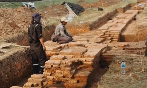 Arkeolog Temukan Pagar dan 3 Tapak Gapura Candi Majapahit, Begini Potretnya