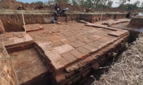 Arkeolog Temukan Pagar dan 3 Tapak Gapura Candi Majapahit, Begini Potretnya