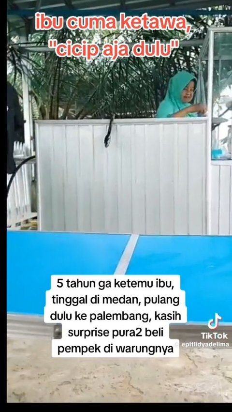 Viral Anak Beri Kejutan Pura-pura Beli Dagangan Ibunya, Sudah 5 Tahun Tak Pernah Pulang