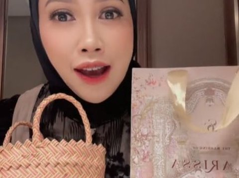 Viral Isi Suvenir Pernikahan Selebgram Clarissa Putri, Ada Buah hingga Sayur Segar