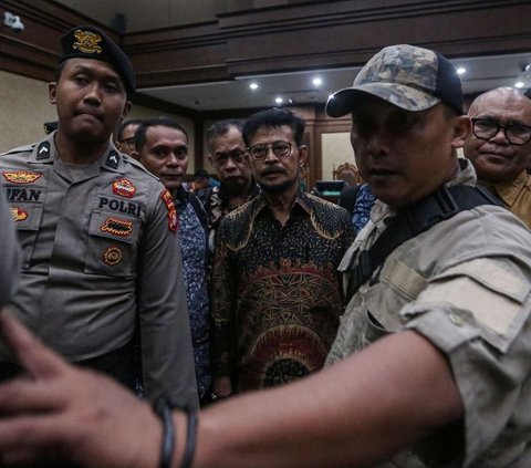 FOTO: Ekspresi Syahrul Yasin Limpo saat Berterima Kasih dan Minta Maaf usai Divonis 10 Tahun Penjara