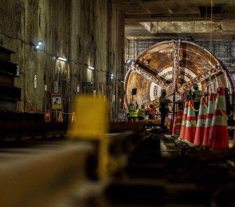 FOTO: Inilah Mesin Bor Rakasasa untuk Bangun Terowongan MRT Glodok-Kota