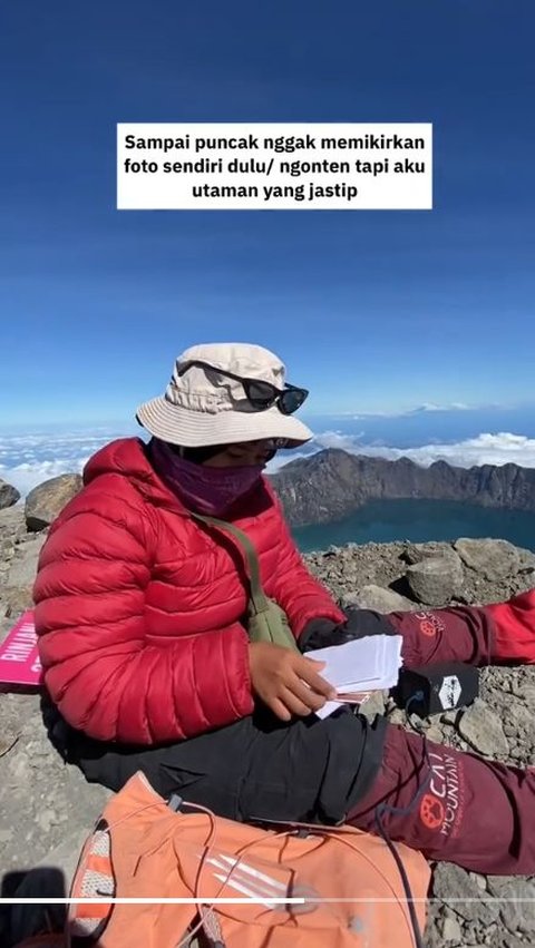 Viral Wanita Buka Jastip Foto hingga Ucapan di Gunung, Cuan Rp10 Juta