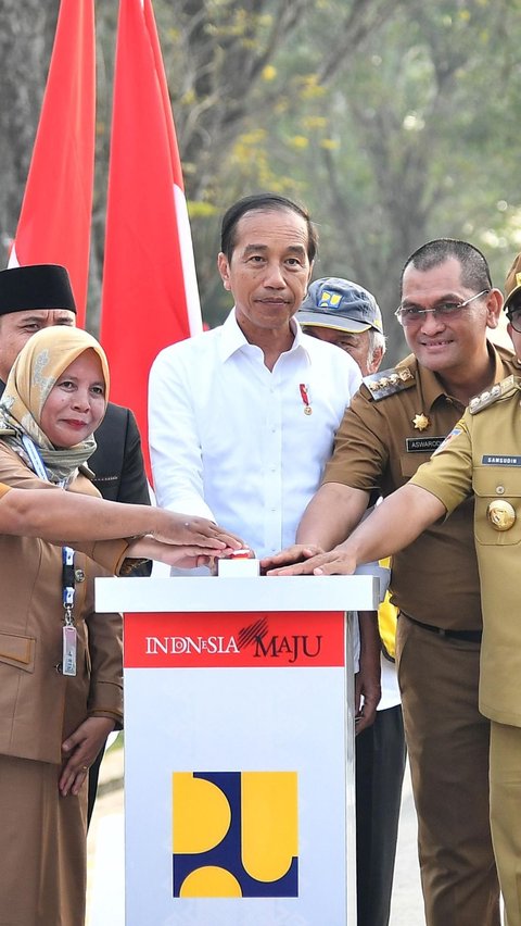 Presiden Jokowi Resmikan Infrastruktur Jalan di Lampung Utara Senilai Rp806 Miliar