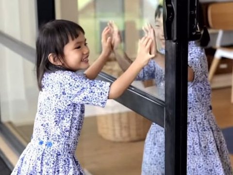 Foto-foto Terbaru Claire Anak Shandy Aulia yang Kini Tumbuh Besar, Mewarisi Paras Cantik Sang Mama