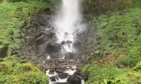 Hadirkan Sensasi Kabut Eksotis, Curug Cileat Subang Dijamin Sembuhkan Hati yang Kusut