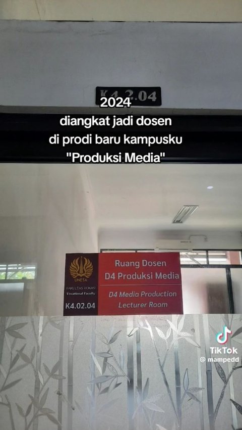 Ayahnya Sopir dan Ibu Penjual Nasi, Pria Ini Dulu Dihina karena Ingin Kuliah, Kini Buktikan Sukses Jadi Dosen