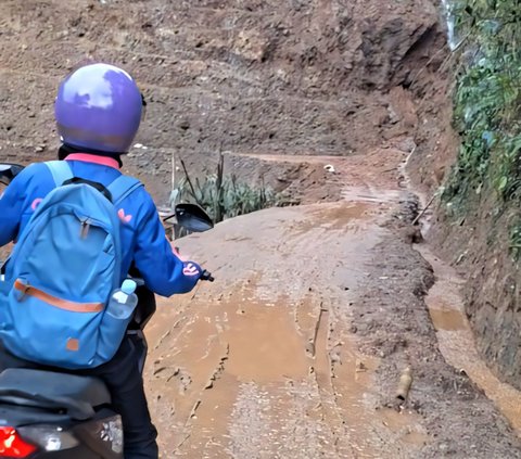 To Carry Out Tasks, This Girl Takes an Extreme Side Path Along a Cliff that Makes Her Knees Tremble