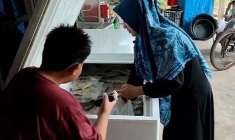 Ridho dari Suami, Istri Polisi Sukses Jualan Pempek Habiskan Ikan Sebanyak 2 Kuintal