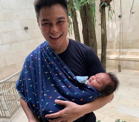 Rumah Tangga dengan Paula Verhoeven Dikabarkan Retak, Baim Wong Disorot Tiba-tiba Pamer Foto Gendong Bayi