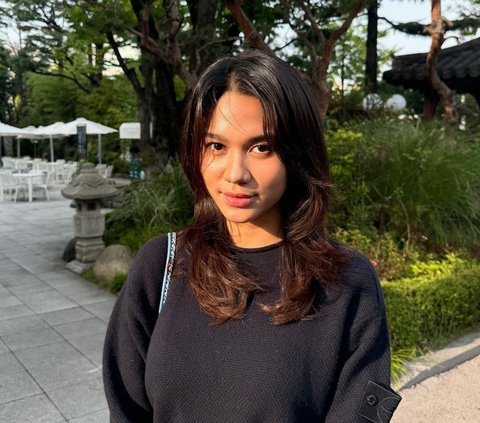 10 Latest Photos of Azizah Salsha Showing off Her New Hair, Styled at a South Korean Salon