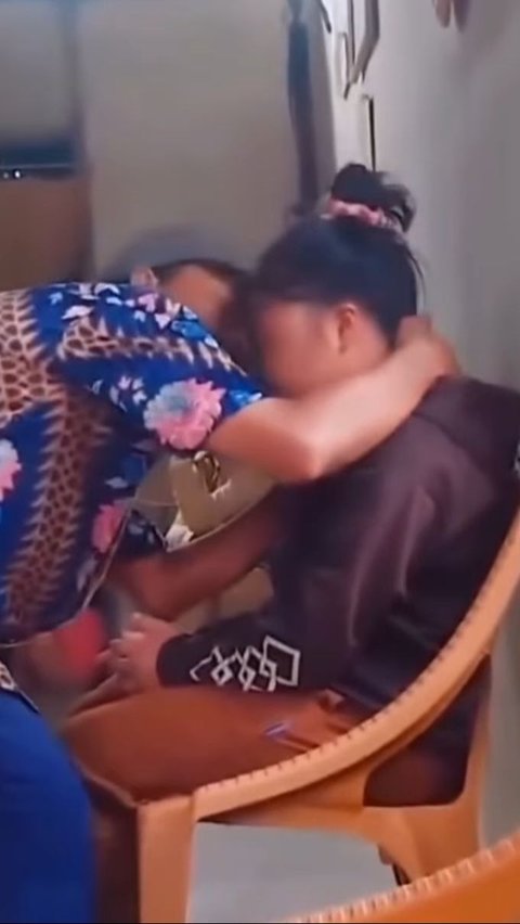 <br>Viral Seorang Ayah Menangis Lihat Anak Perempuannya Jadi Korban KDRT, Pelaku Sudah Ditangkap<br>